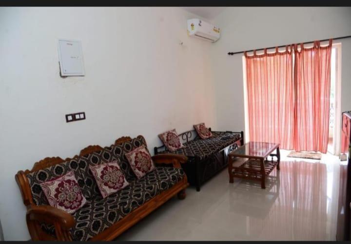 Cliff Heaven 2 Bhk Ac Apartment Orlim Exterior foto